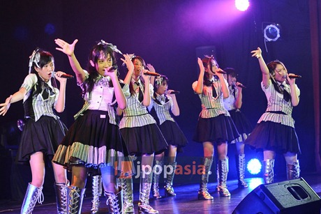 JKT48 Perform in Theater
